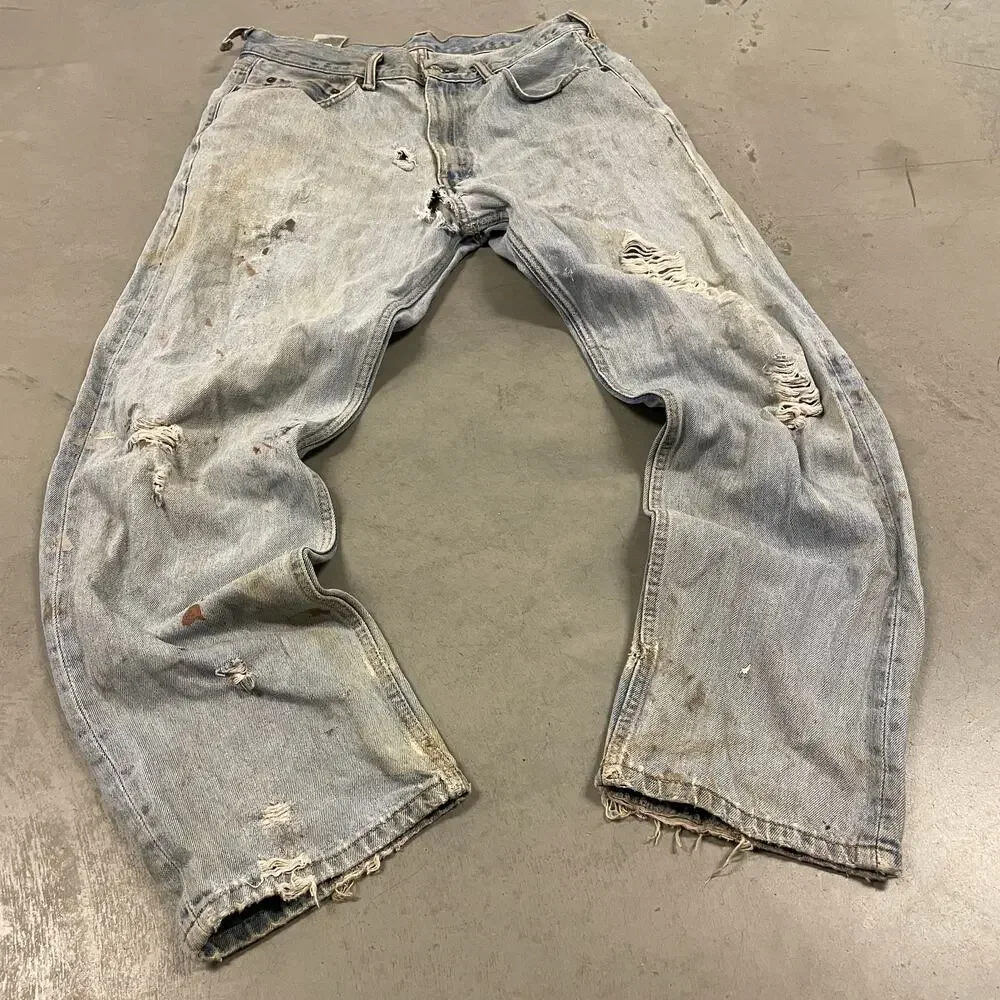 y2k thrashed baggy Levi’s 550 jeans 34x32